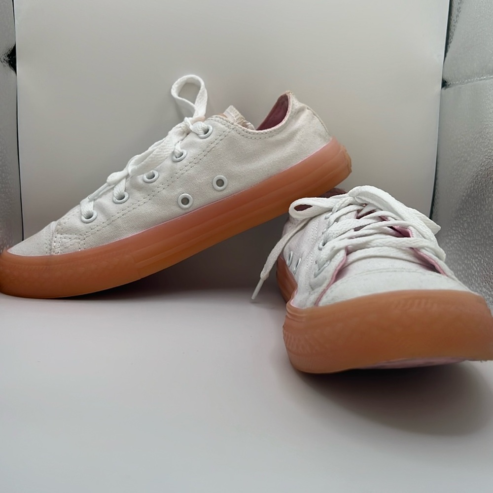 Coverse One Star‎ Puff Low Top Unisex Size 2 All Star Sneakers